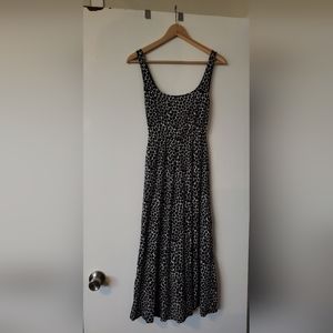 Scoop neck circle skirt dress